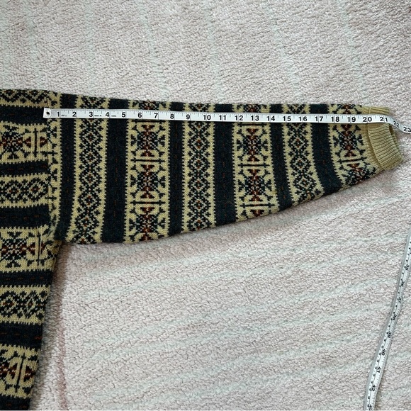 Vintage Regatta Sport Snowflake Stripe Pattern 100% Wool Sweater Size Medium - Picture 9 of 13